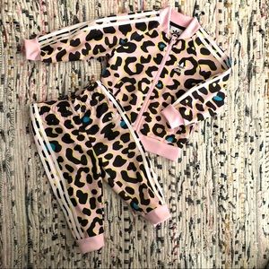 NWOT Girls Adidas Pink Leopard Print 2pc Tracksuit